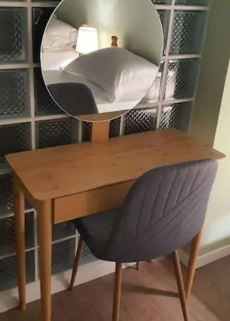 Center Peak Apartment
